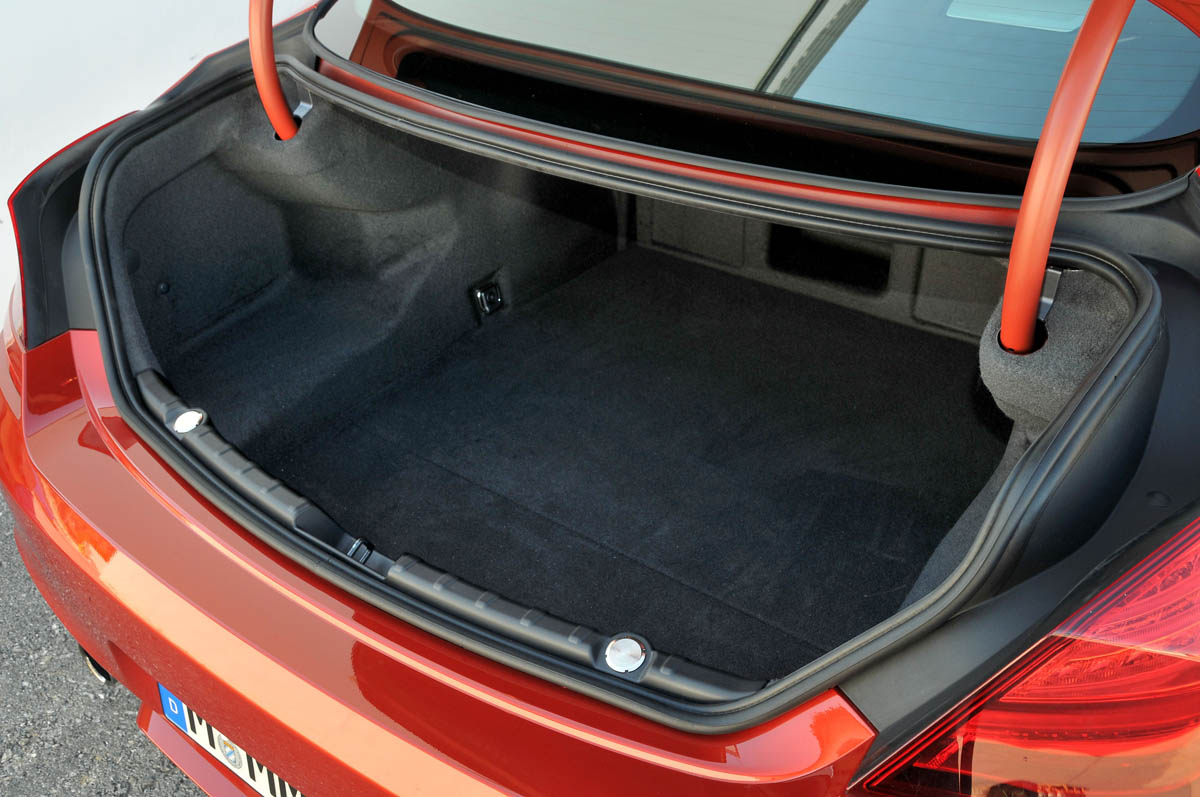 2012 BMW M6 Coupe boot space