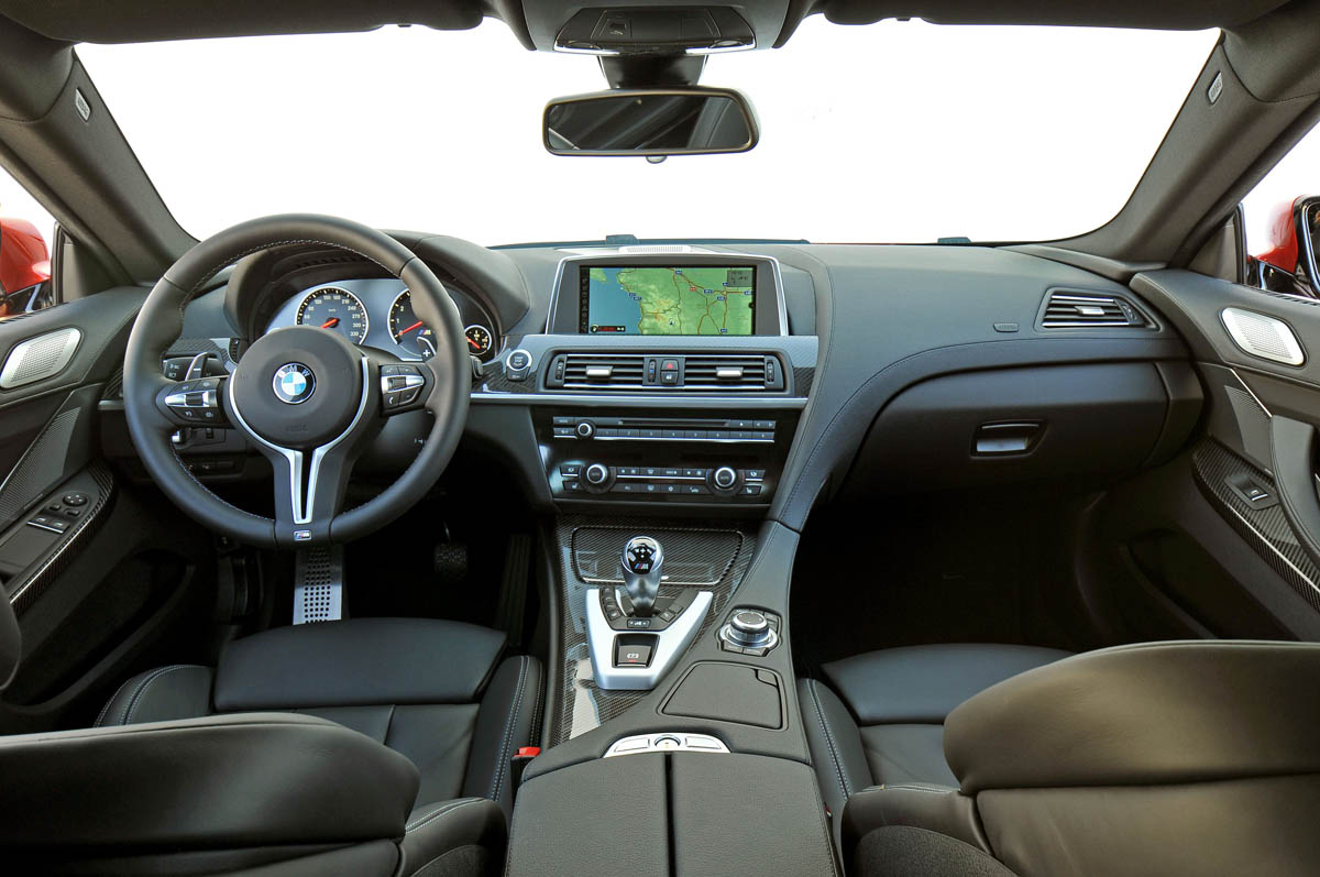 2012 BMW M6 Coupe interior dashboard