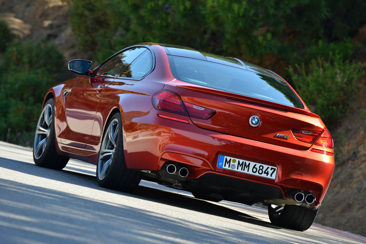 2012 BMW M6 Coupe rear cornering