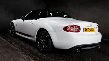 Mazda MX-5 Kuro special edition white rear