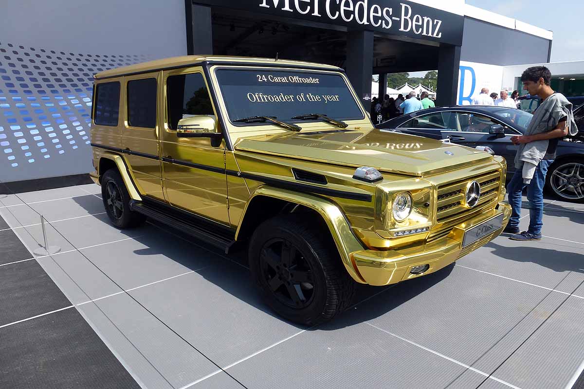 Gold Mercedes G-Wagen