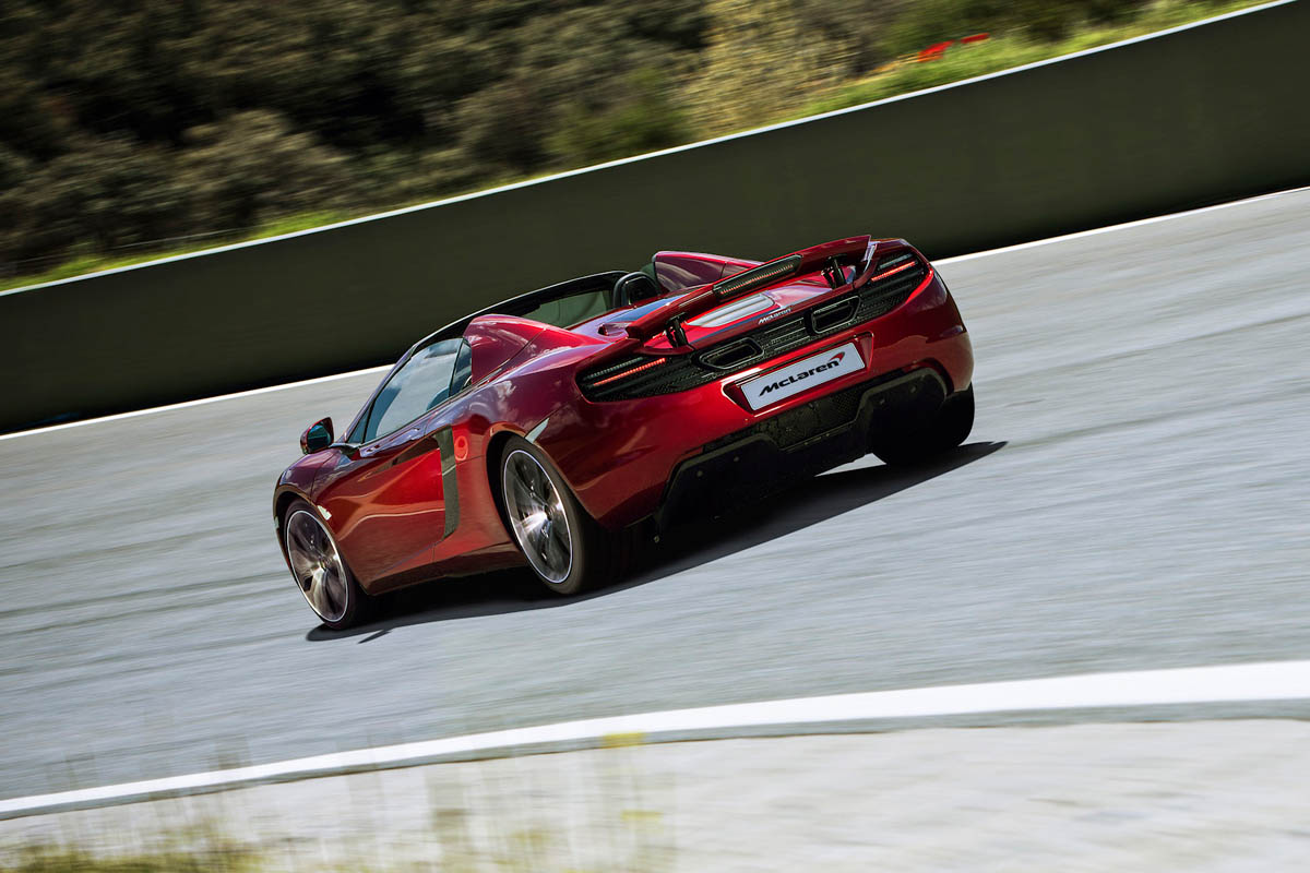 McLaren MP4-12C Spider volcano red