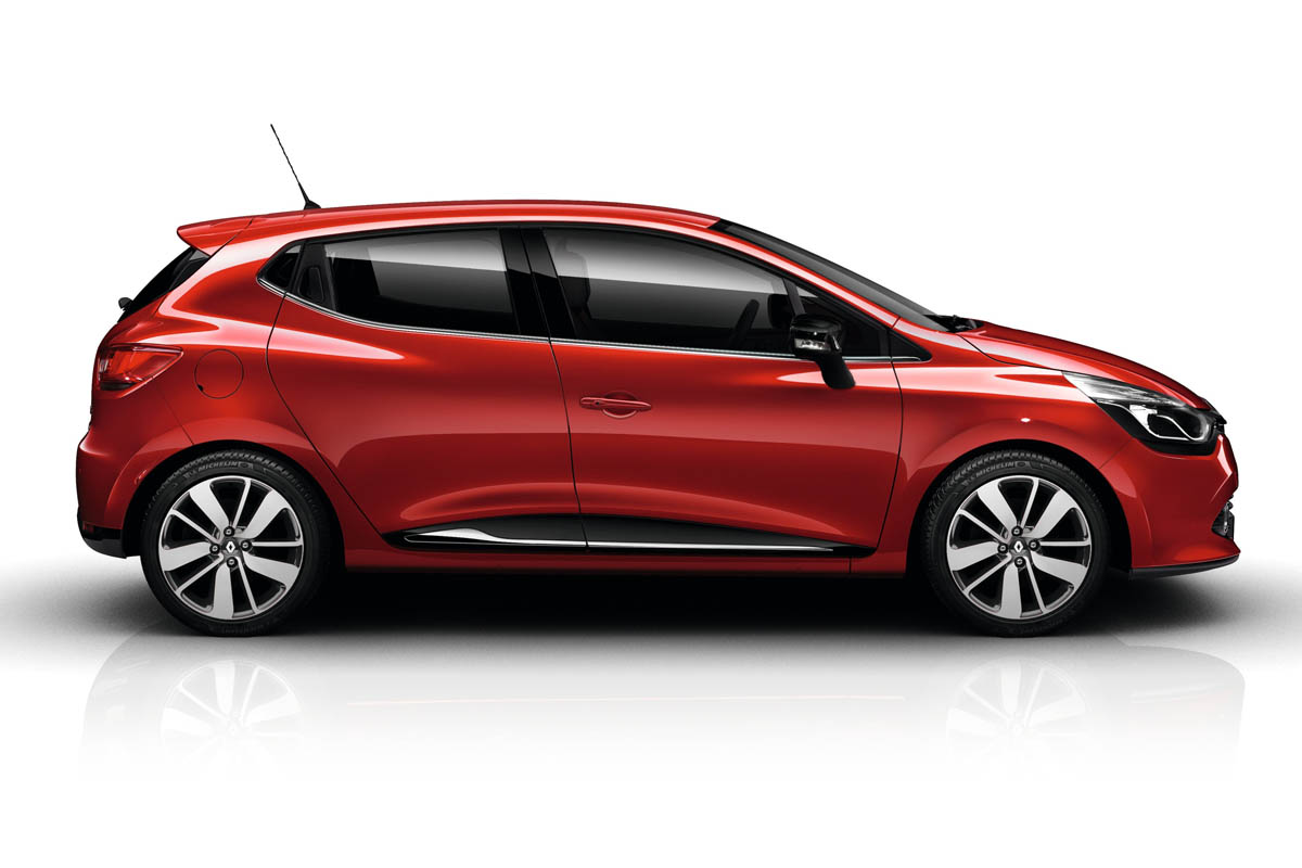 2012 Renault Clio red side profile