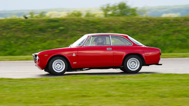 VIDEO: evo's 2012 track evenings Alfa Romeo