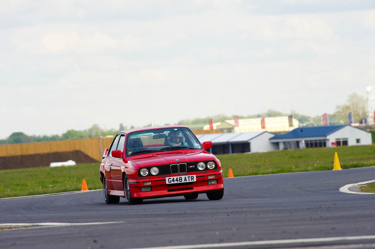 VIDEO: evo's 2012 track evenings BMW E30 M3