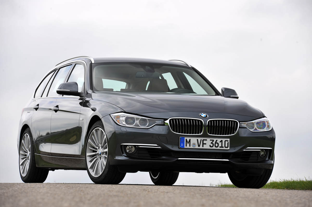 2012 BMW 328i Touring front view