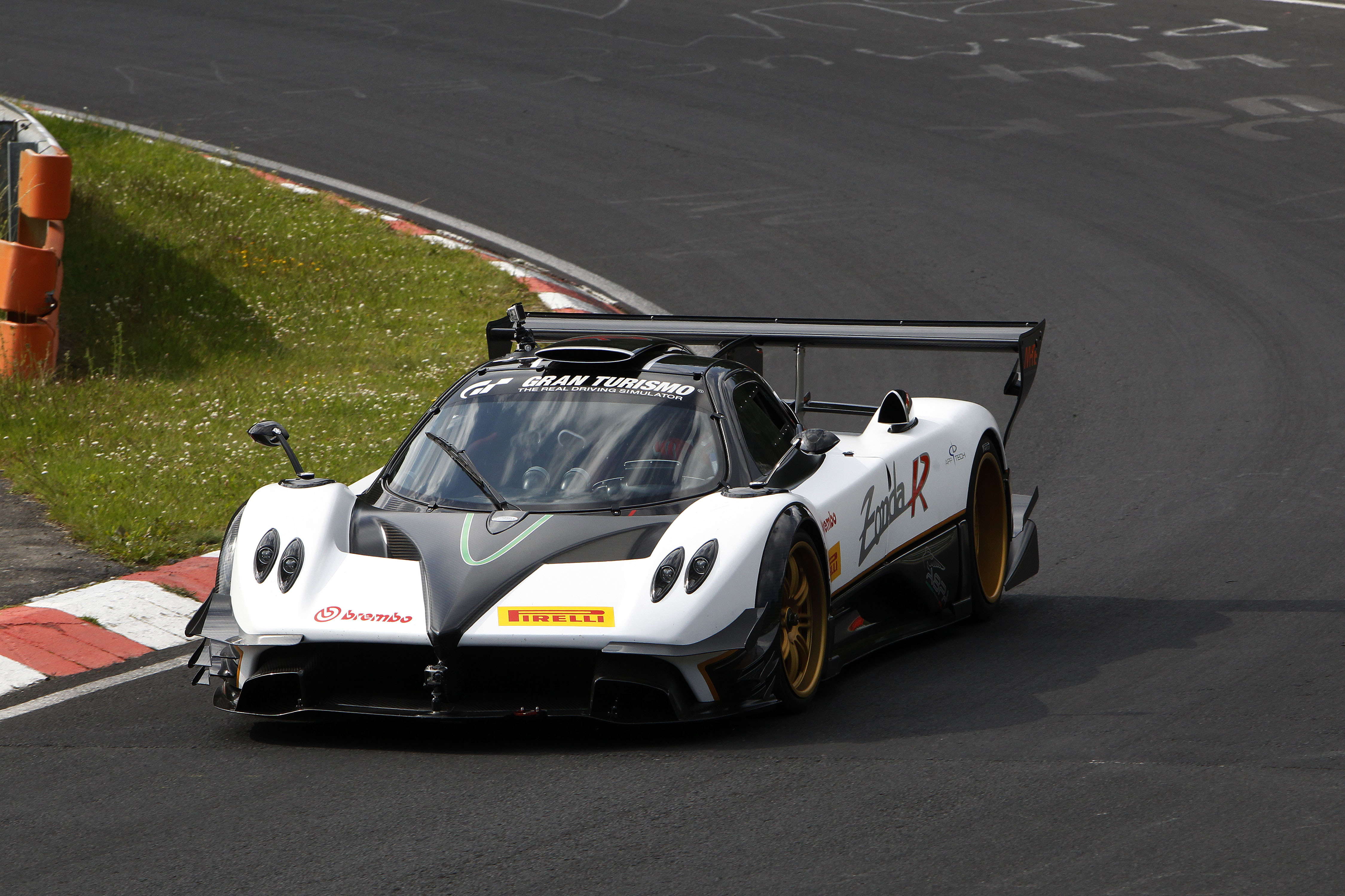 Pagani tyres developed at the Nurburgring