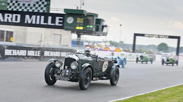 Derek Bell and Mission Motorsport