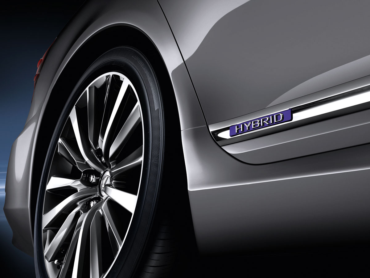 Lexus LS F Sport revealed