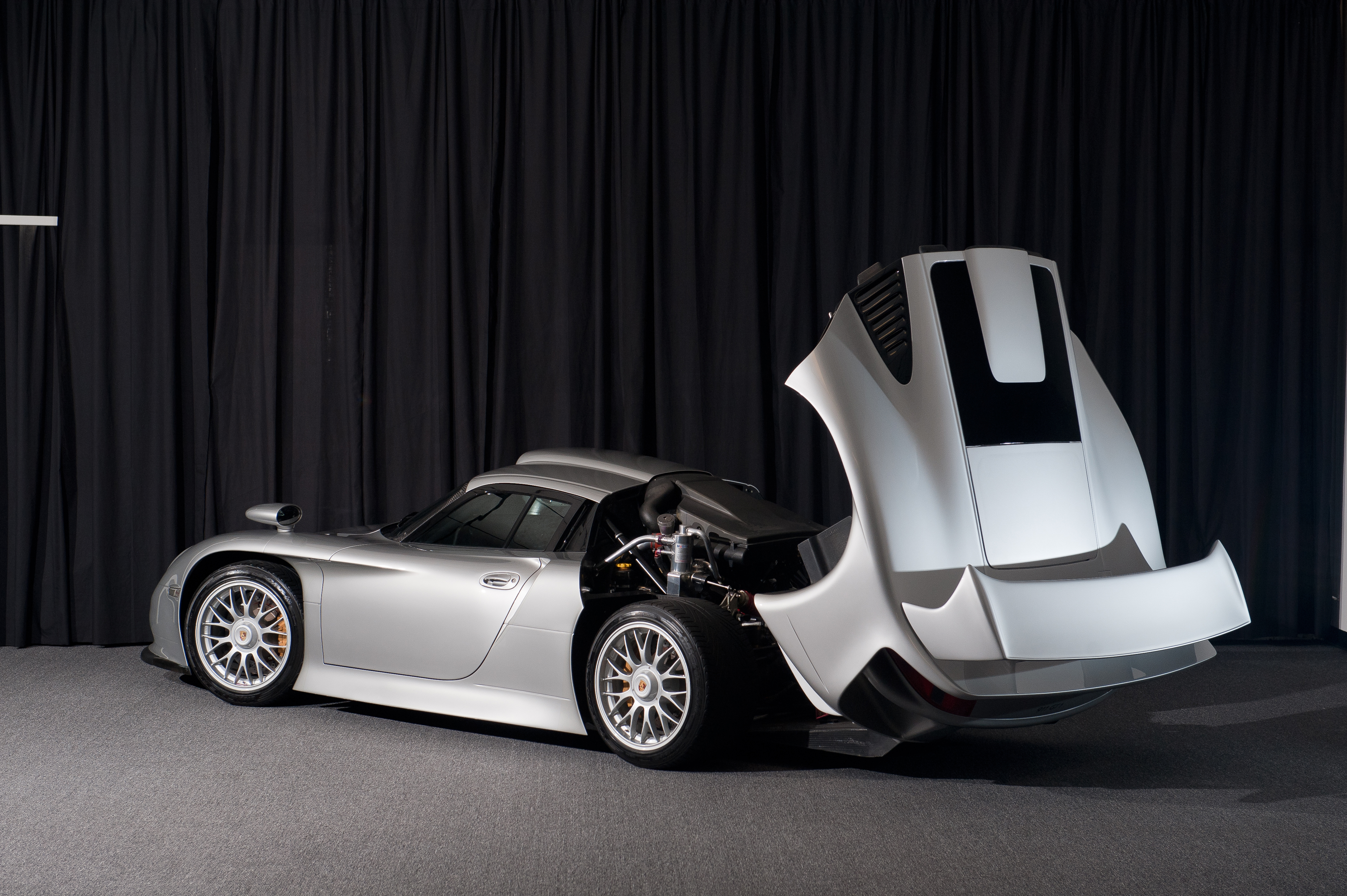 Rare Porsche 911 GT1 road car coming to auction