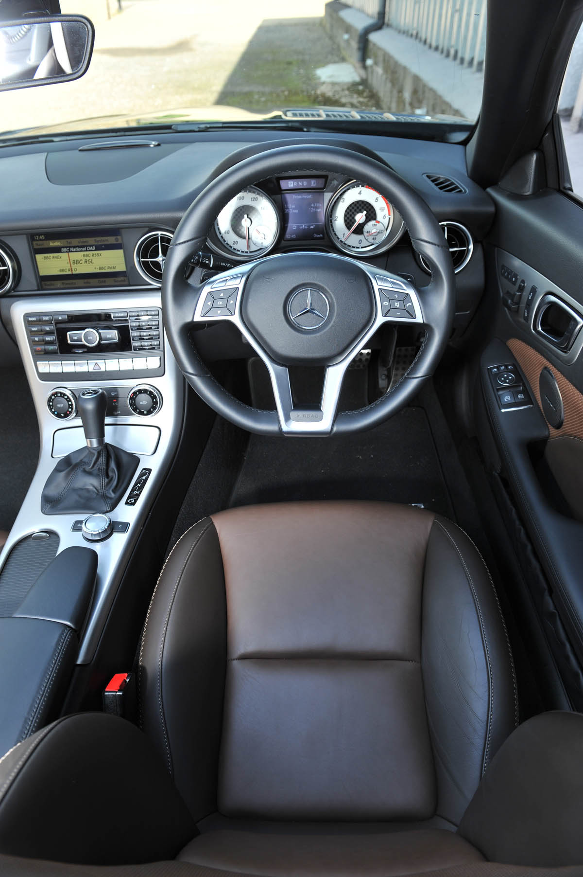 Mercedes-Benz SLK 250 CDI AMG Sport interior dashboard