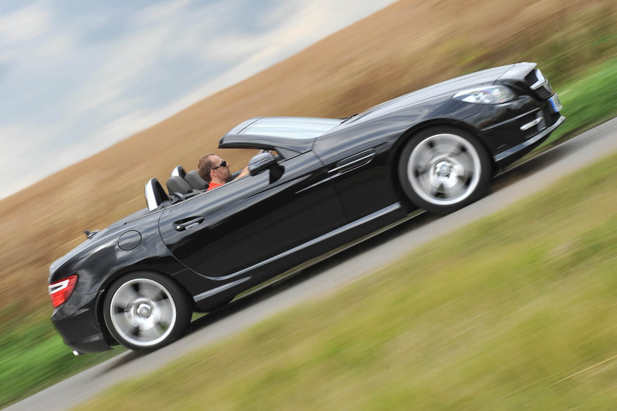 Mercedes-Benz SLK 250 CDI AMG Sport side pan