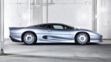 213mph Jaguar XJ220: With a turbocharged version of the Metro 6R4's V6 engine, the XJ220 wasn't quite what everyone was expec