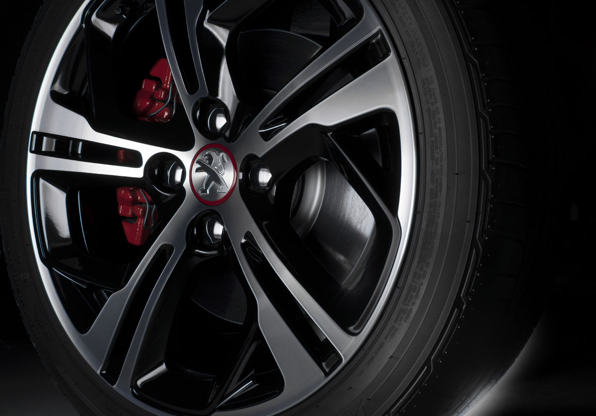 Peugeot 208 GTI unveiled