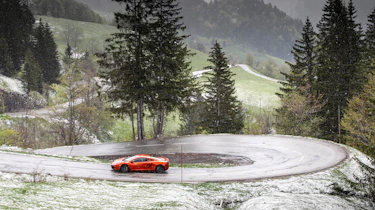 McLaren MP4-12C road trip video