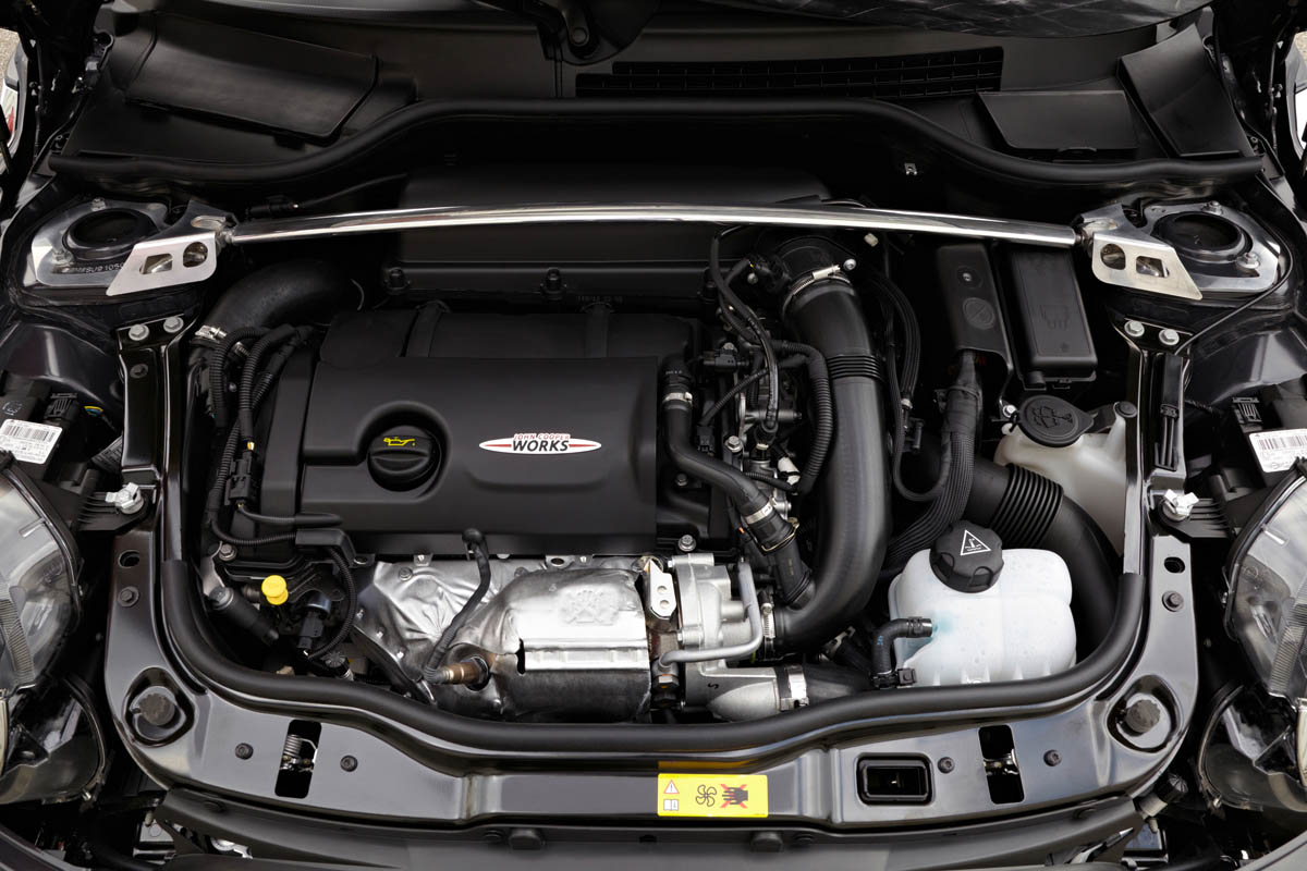 2012 Mini John Cooper Works GP engine