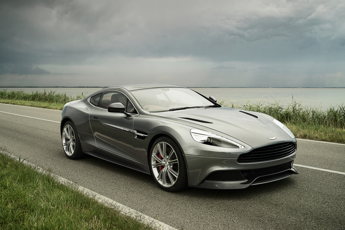 Aston Martin Vanquish video