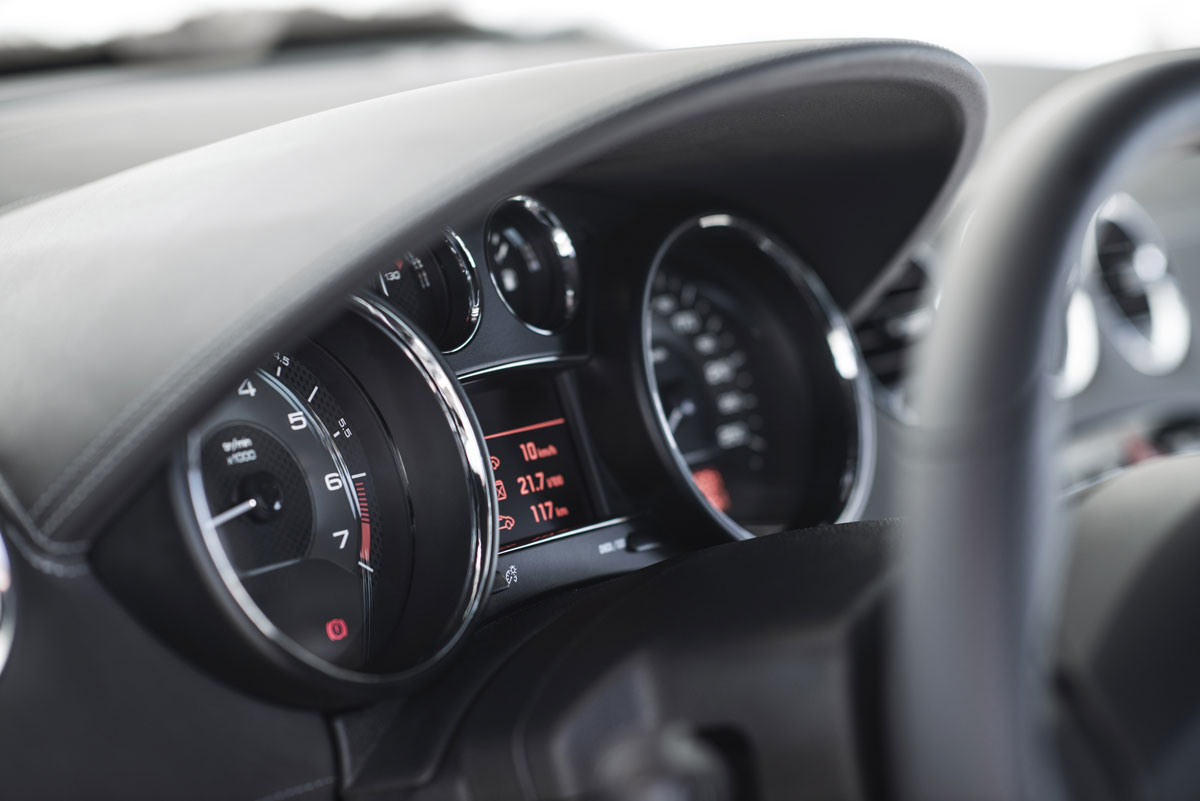 Hot Peugeot RCZ R confirmed