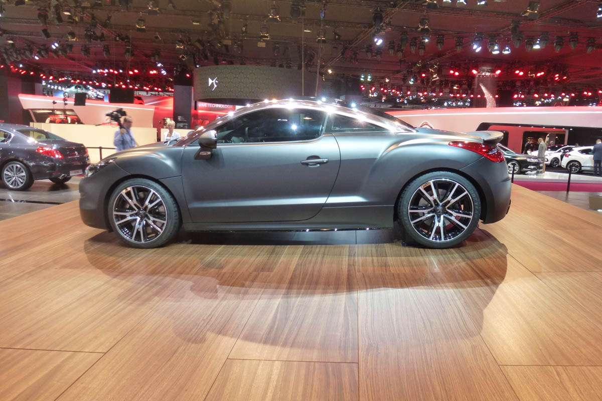 Peugeot RCZ R at Paris motor show