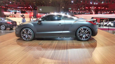 Peugeot RCZ R at Paris motor show