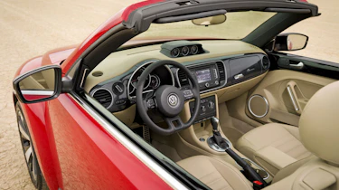 Volkswagen Beetle Cabriolet to launch at LA motor show