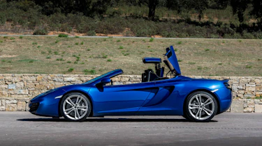McLaren 12C Spider side profile roof opening
