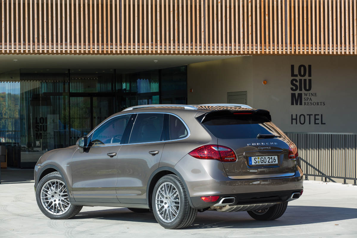 Porsche Cayenne S Diesel review and pictures