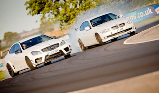 eCoty Mercedes C63 AMG Black vs Alpina B3 GT3 video