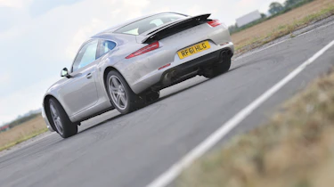 eCoty BMW M135i vs Porsche 911 Carrera video