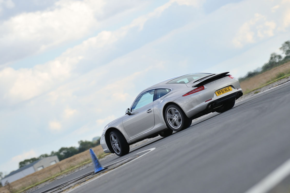 Porsche 911 Carrera