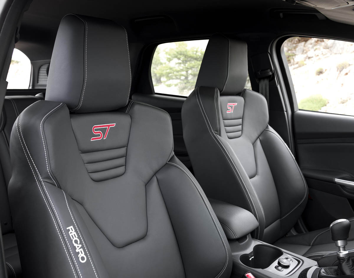 Ford Focus ST estate Recaro seats
