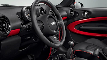 Mini Paceman John Cooper Works interior dashboard