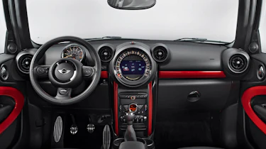 Mini Paceman John Cooper Works dashboard interior