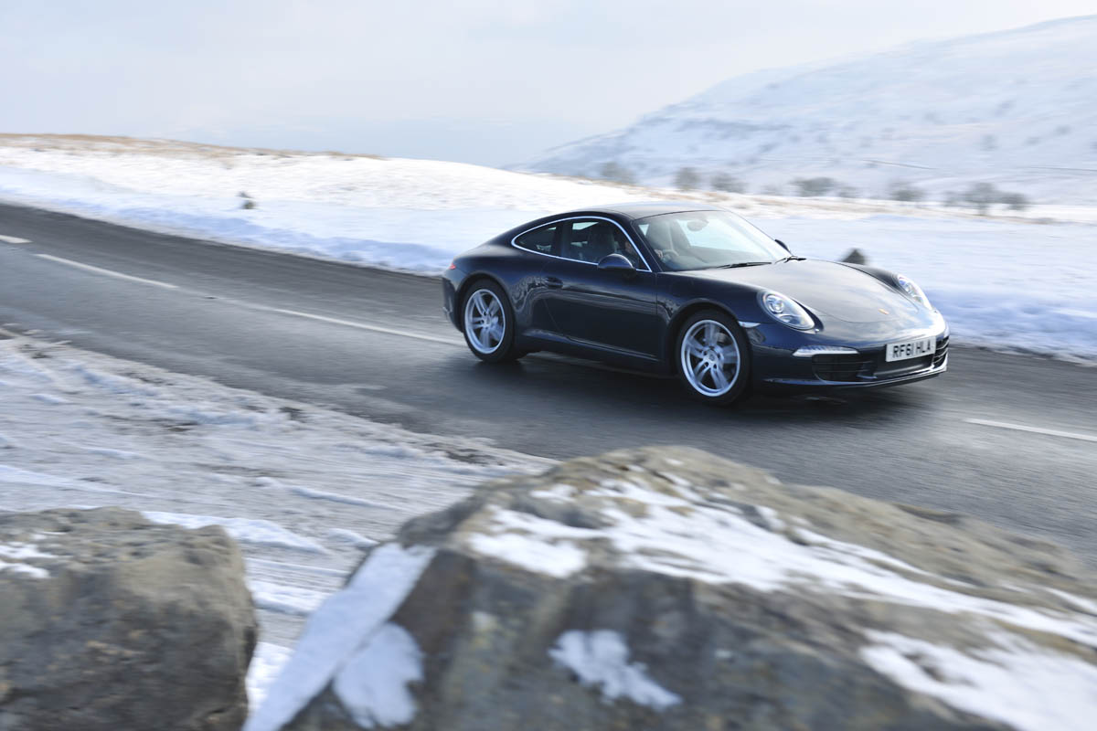 Porsche 911 Carrera group test