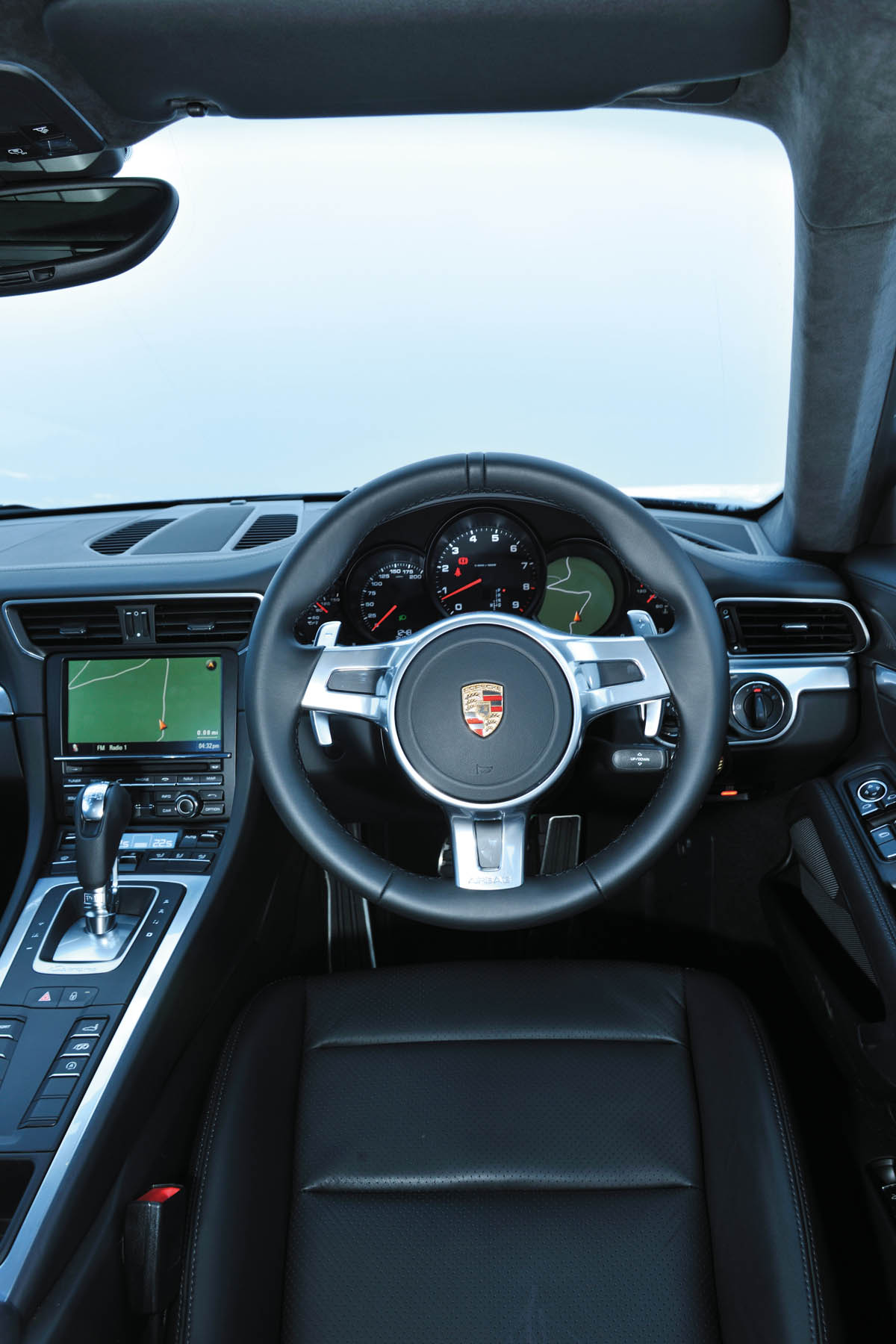 Porsche 911 Carrera group test interior