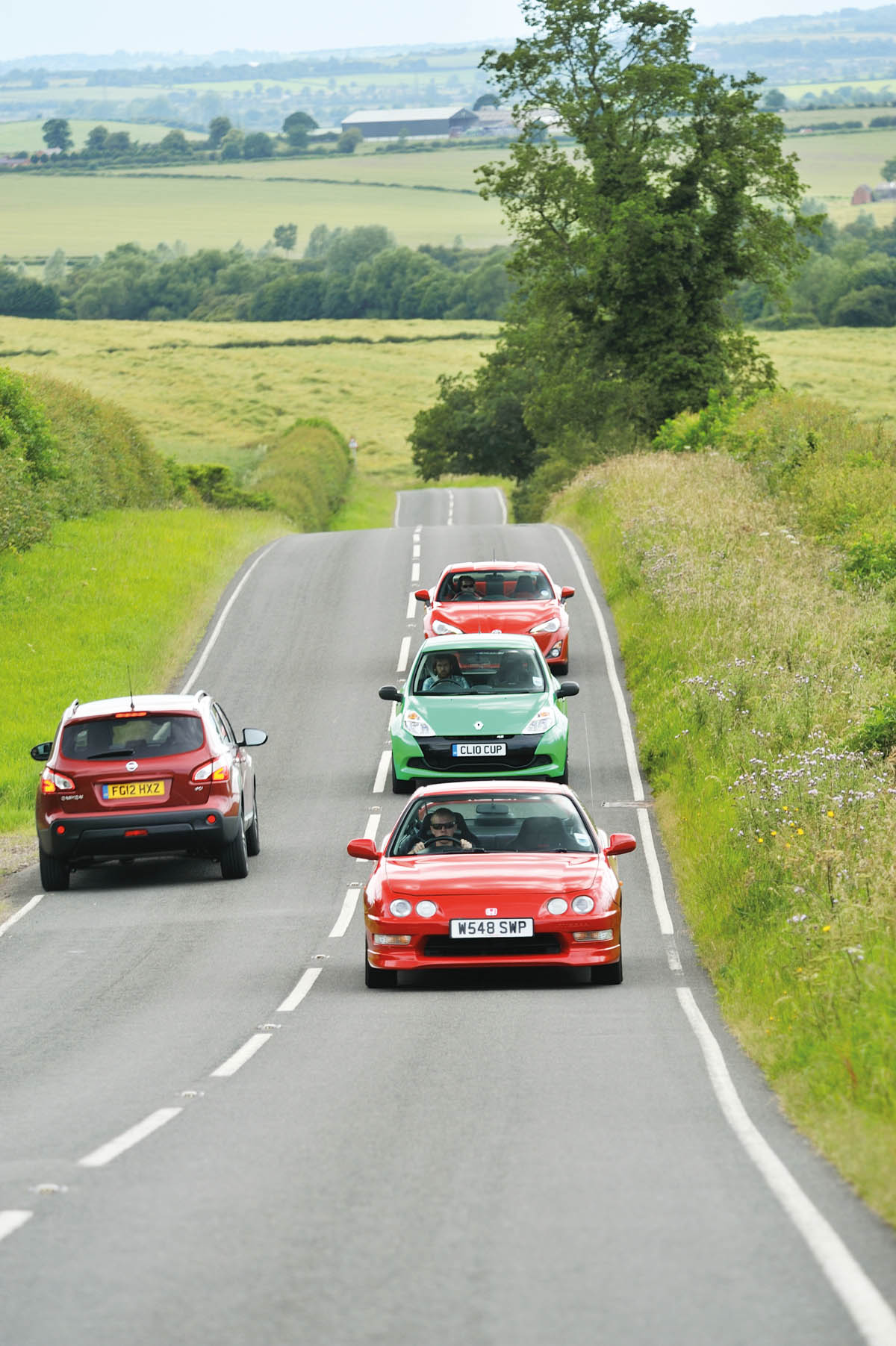 Toyota GT86 vs Renault Clio 200 Cup, Honda Integra Type-R, BMW M3 E30