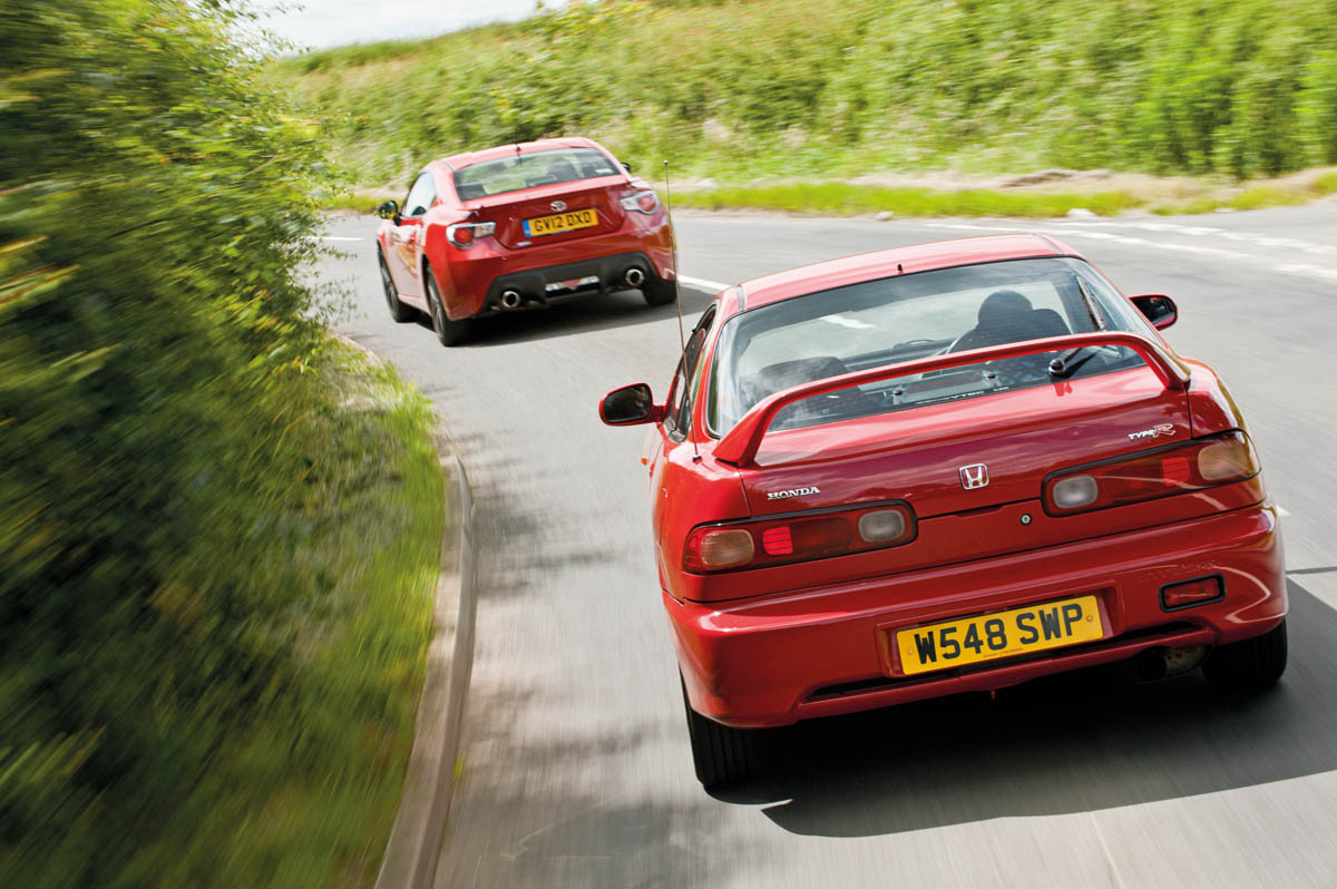 Toyota GT86 vs Honda Integra Type-R