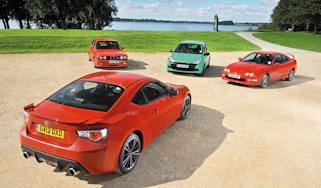 Toyota GT86 vs Renault Clio 200 Cup, Honda Integra Type-R, BMW M3 E30