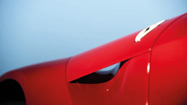 Ferrari F12 Berlinetta aero bridge
