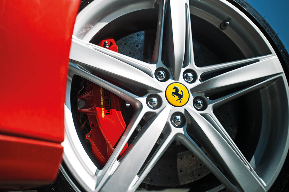 Ferrari F12 Berlinetta alloy wheel