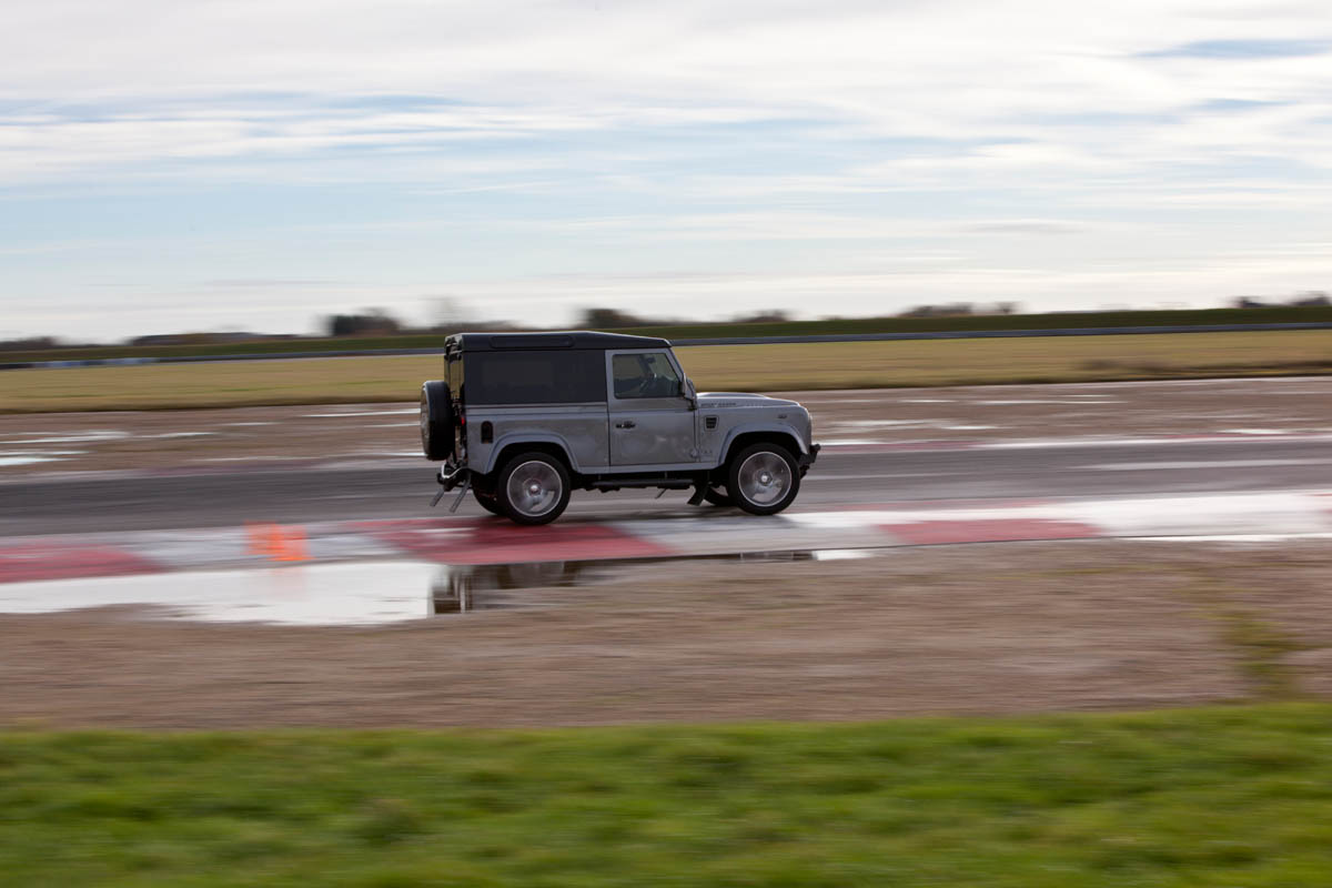 Nene Icon Land Rover Defender 90 Sport Wagon