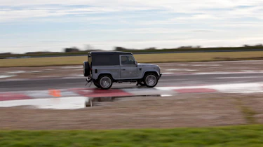 Nene Icon Land Rover Defender 90 Sport Wagon