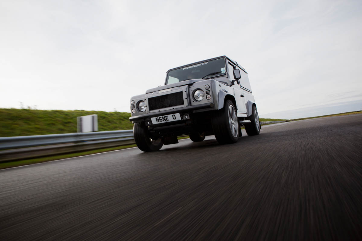 Nene Icon Land Rover Defender 90 Sport Wagon