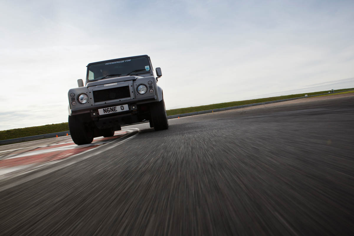 Nene Icon Land Rover Defender 90 Sport Wagon