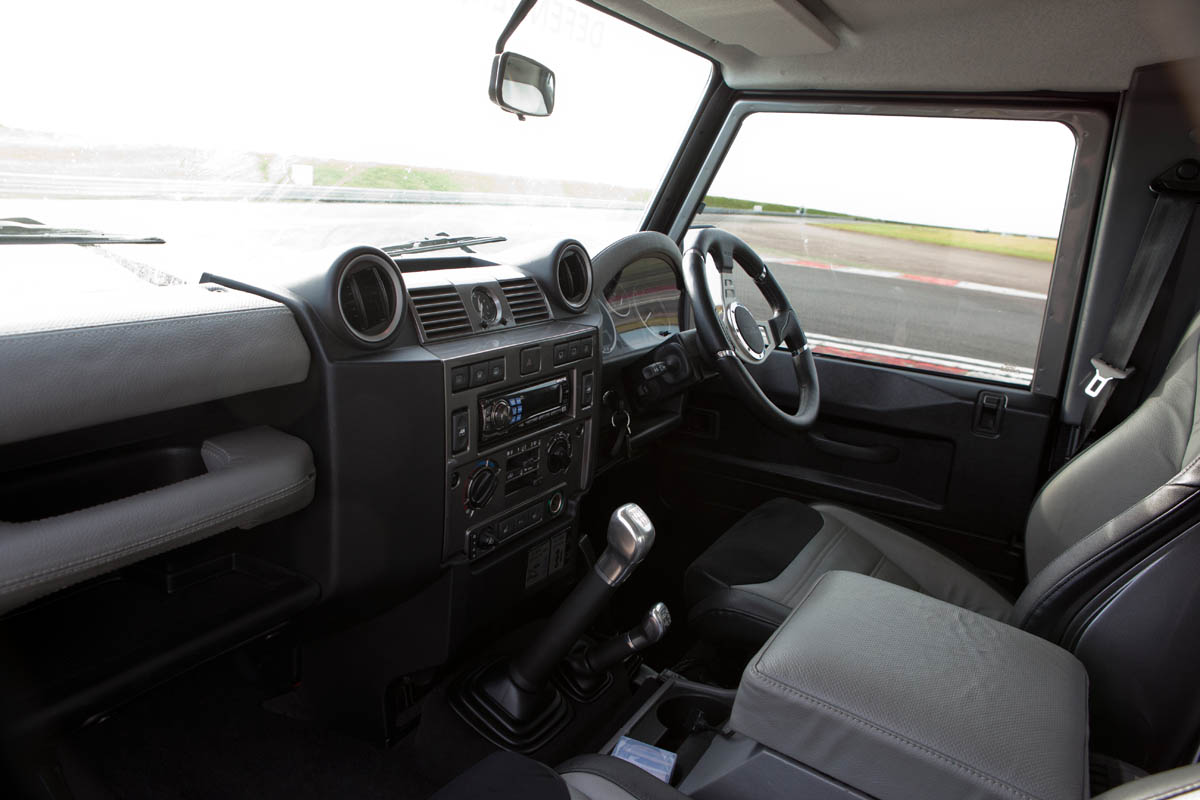 Nene Icon Land Rover Defender 90 Sport Wagon