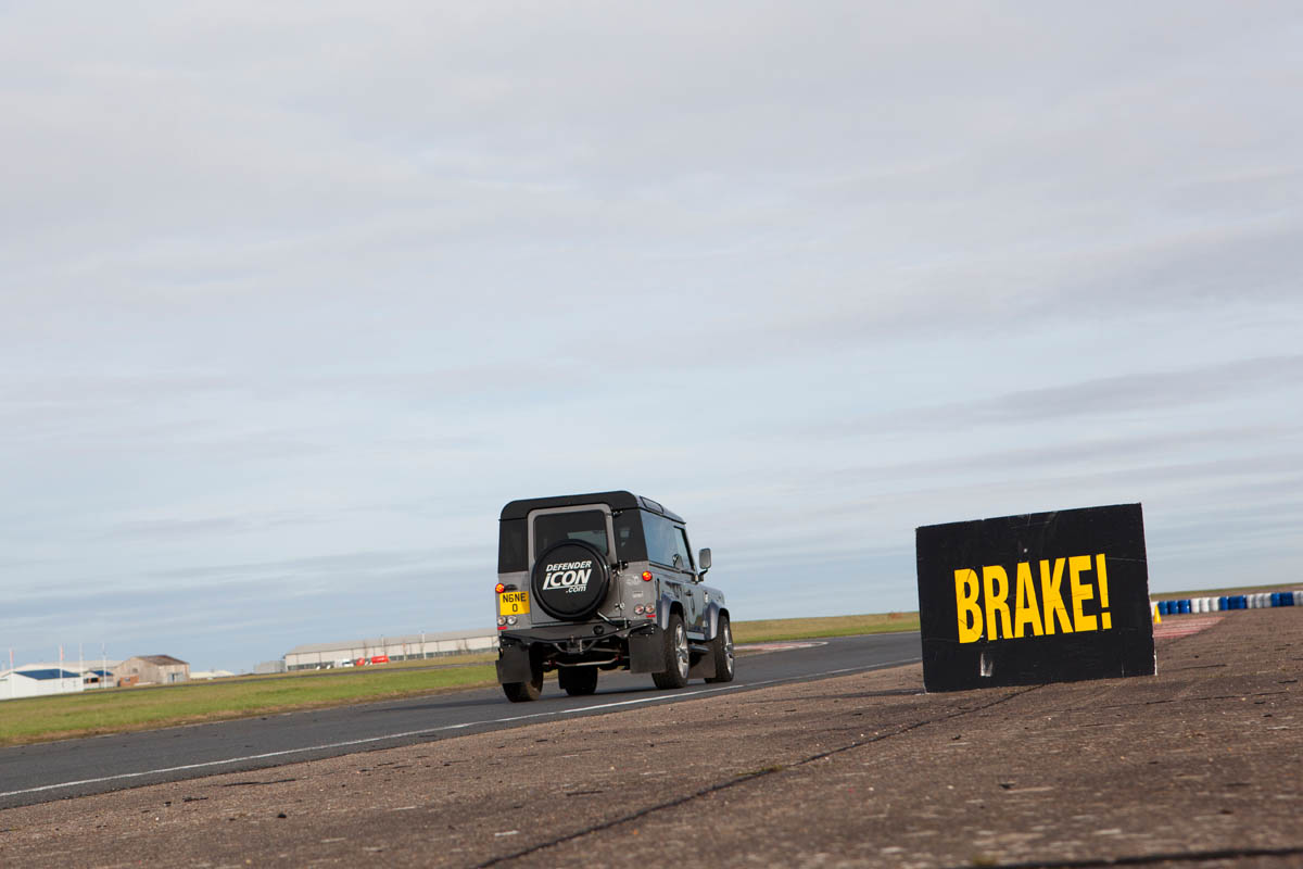 Nene Icon Land Rover Defender 90 Sport Wagon