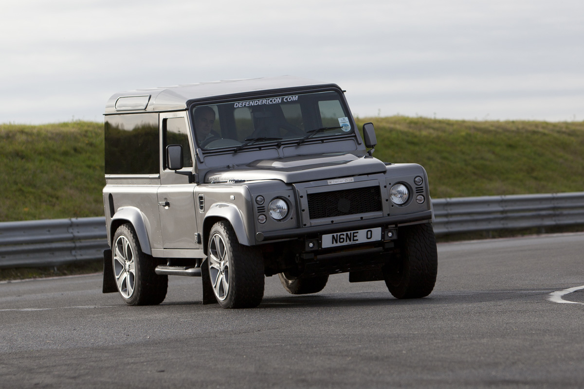 Nene Icon Land Rover Defender 90 Sport Wagon