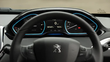 Peugeot 208 Feline THP 156 small steering wheel