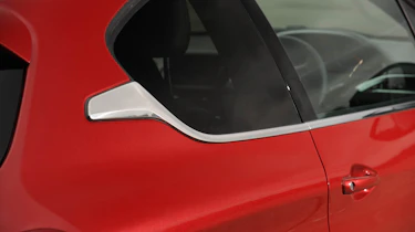 Peugeot 208 Feline THP 156 window detail