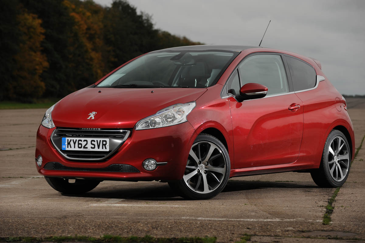 Peugeot 208 Feline THP 156